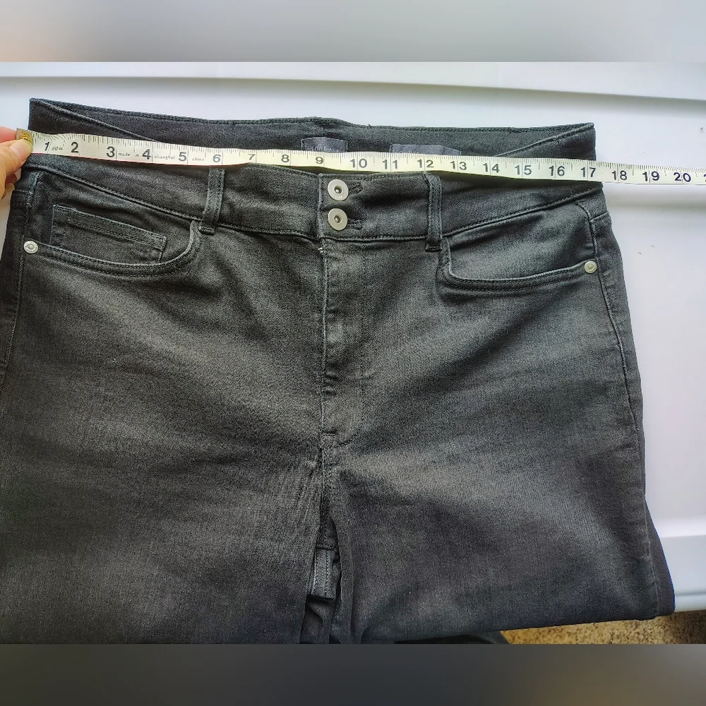 J.jill women's high-rise full-leg jeans black cotton and Lyocell, sz 12 stretch. - Picture 8 of 16